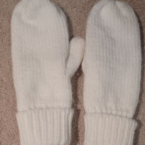 Winter white mittens